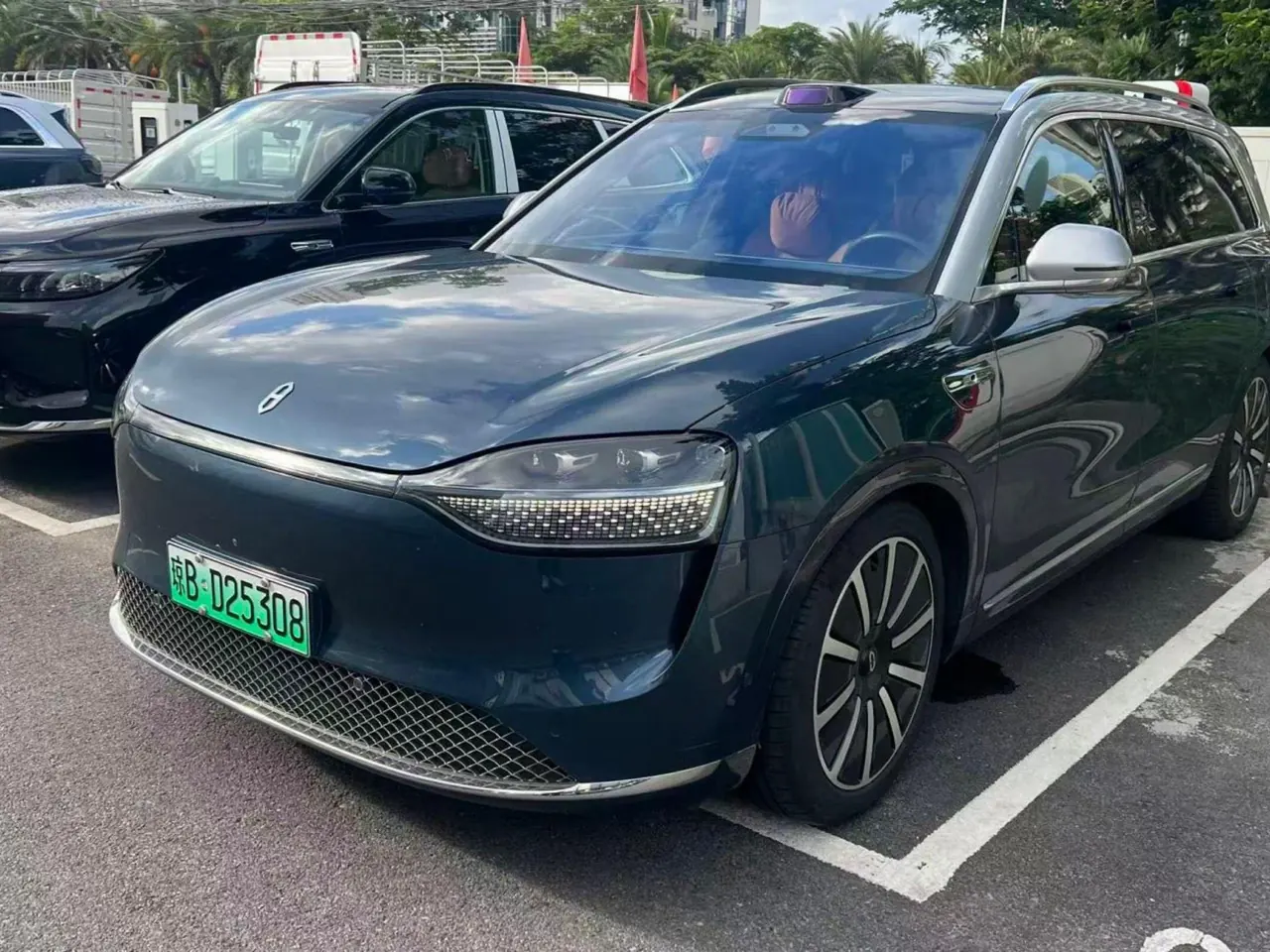 Open image lightbox: AITO 2024 AITO M9 EV Pure Electric Ultra Edition 100kWh Automatic Gear