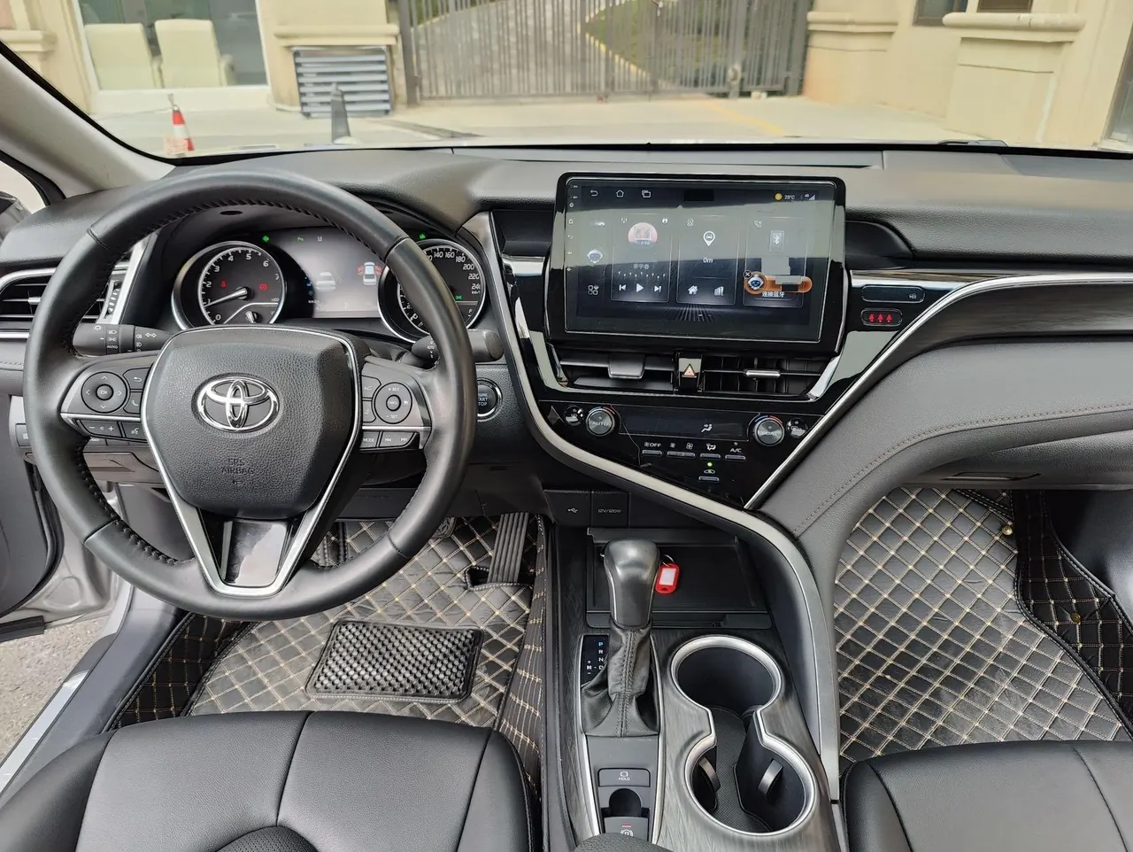 Toyota 2021 Camry 2.0G Stepless Deluxe Edition Automatic Gear 10