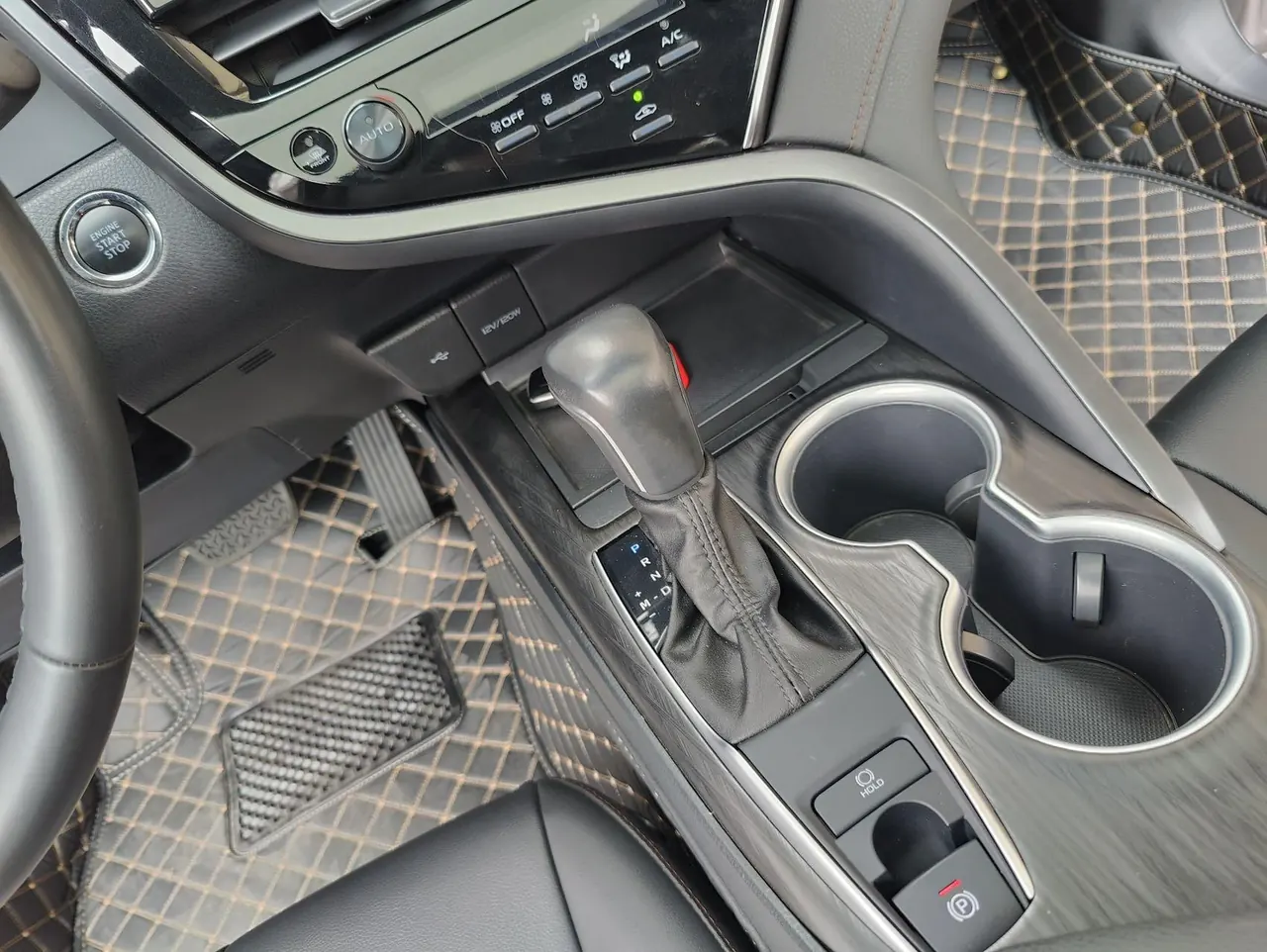 Toyota 2021 Camry 2.0G Stepless Deluxe Edition Automatic Gear 11