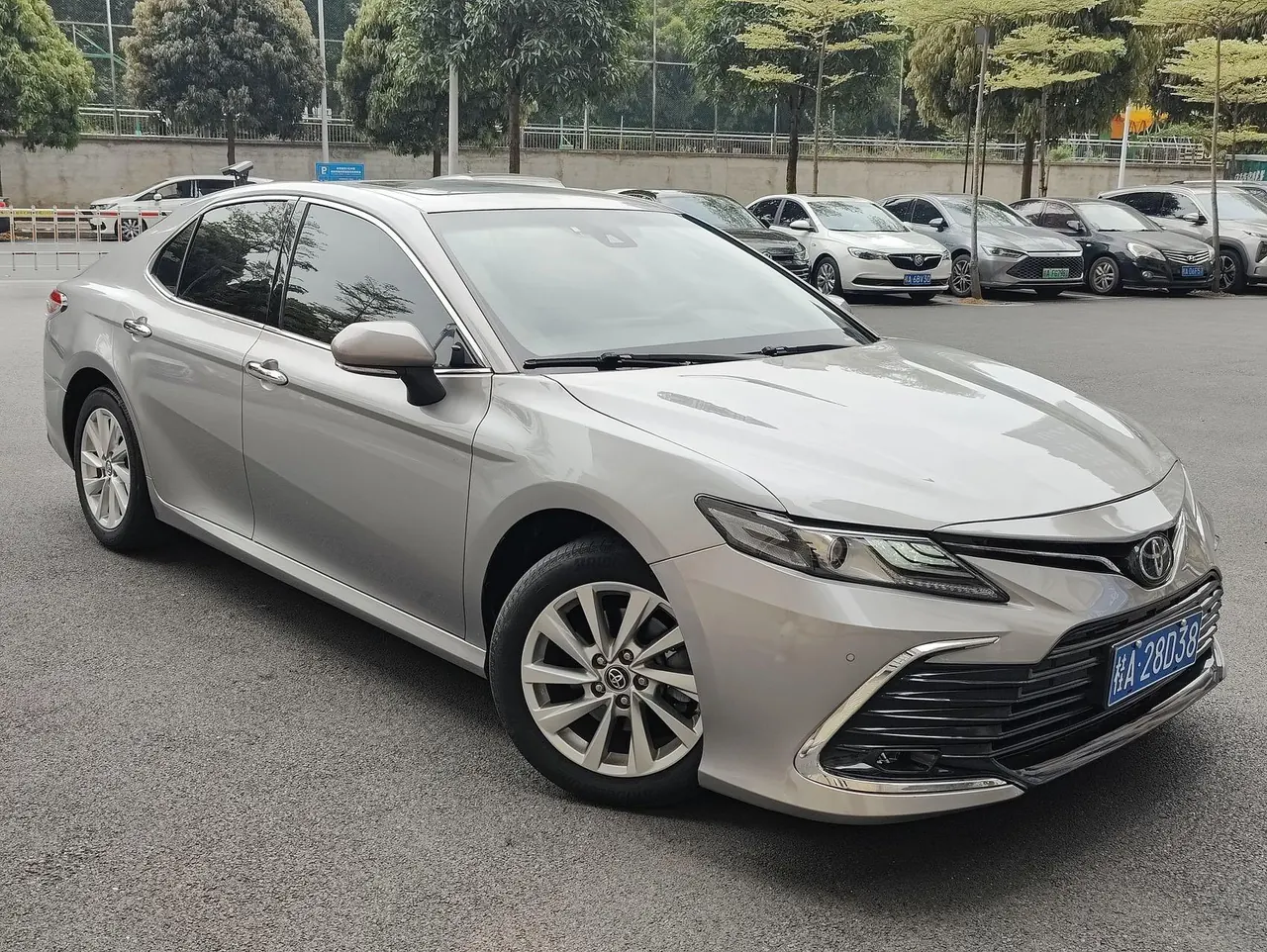 Toyota 2021 Camry 2.0G Stepless Deluxe Edition Automatic Gear 3