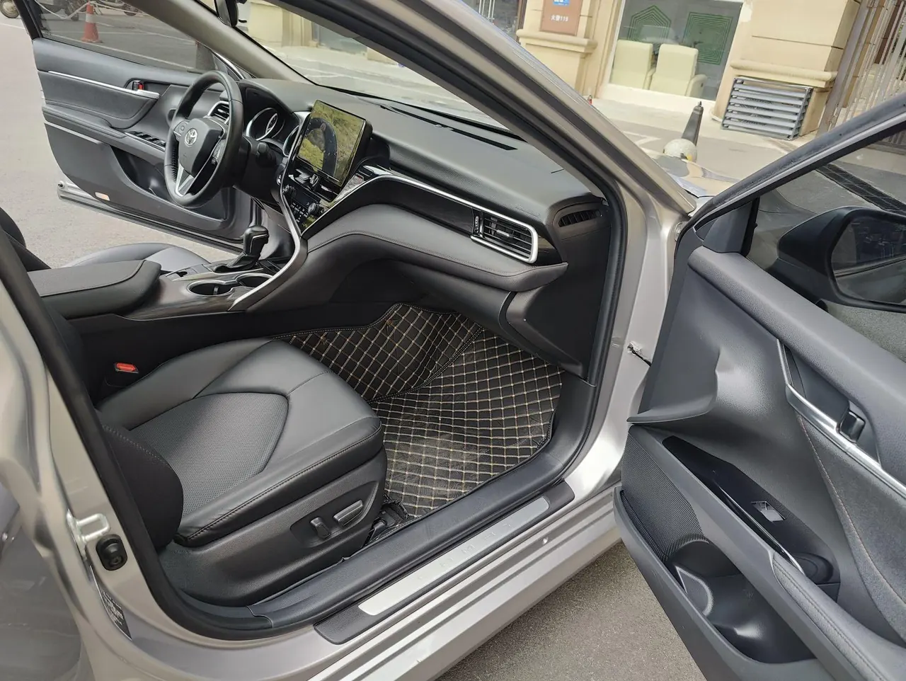Toyota 2021 Camry 2.0G Stepless Deluxe Edition Automatic Gear 7