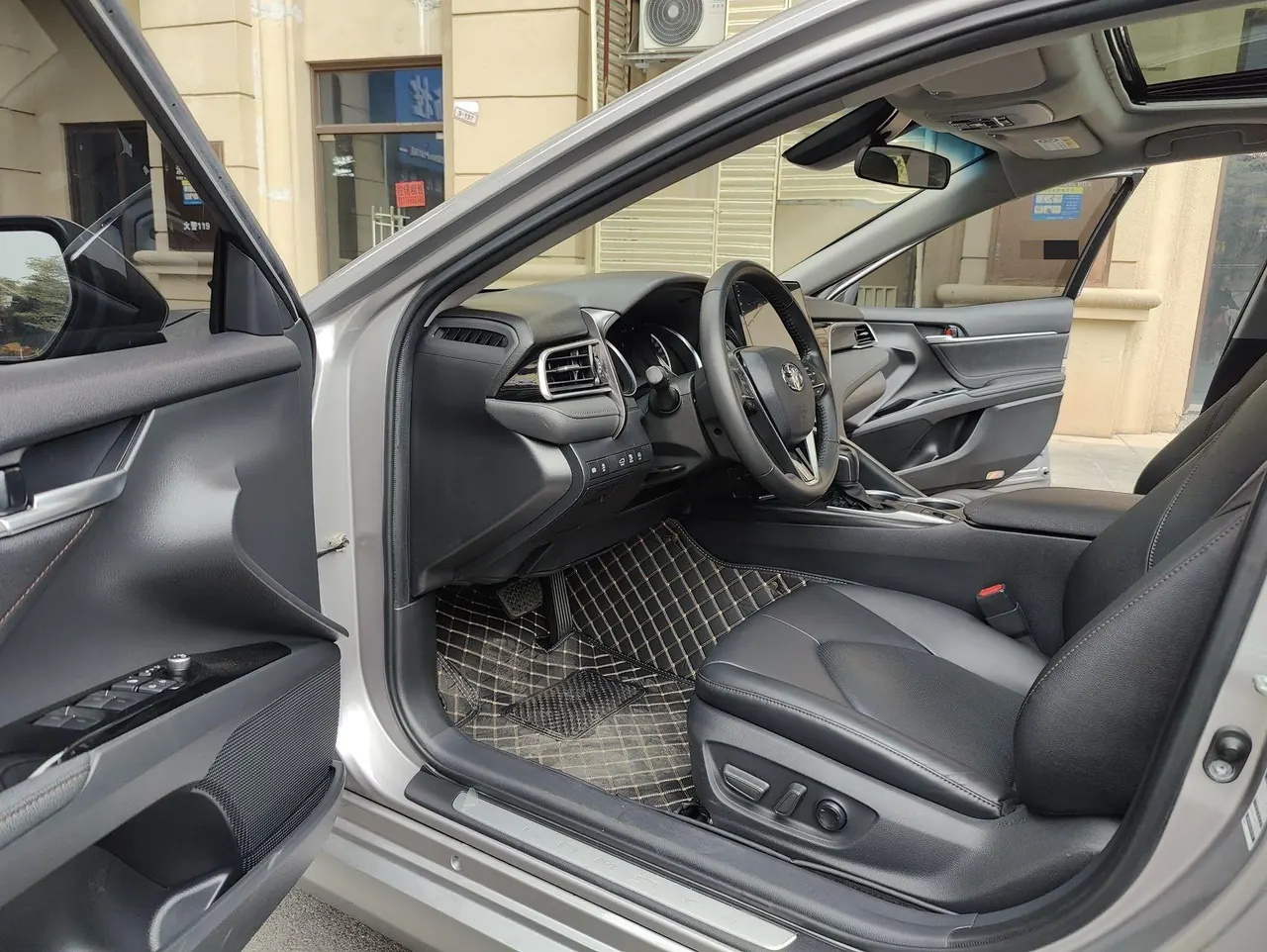 Toyota 2021 Camry 2.0G Stepless Deluxe Edition Automatic Gear 8