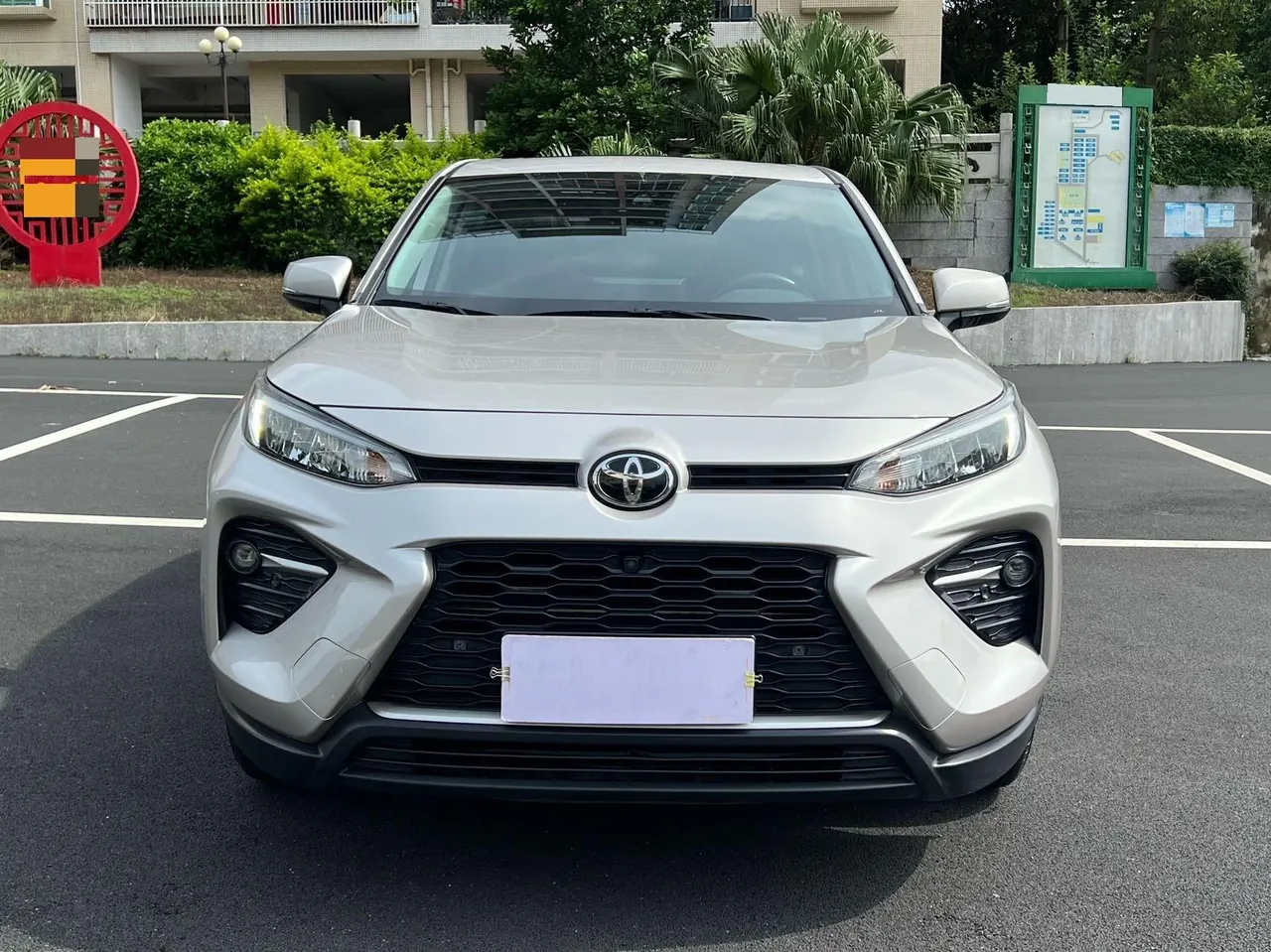 Toyota 2022 Willanda 2.0 Stepless Two-Drive Luxury PLUS Edition Automatic Gear 2