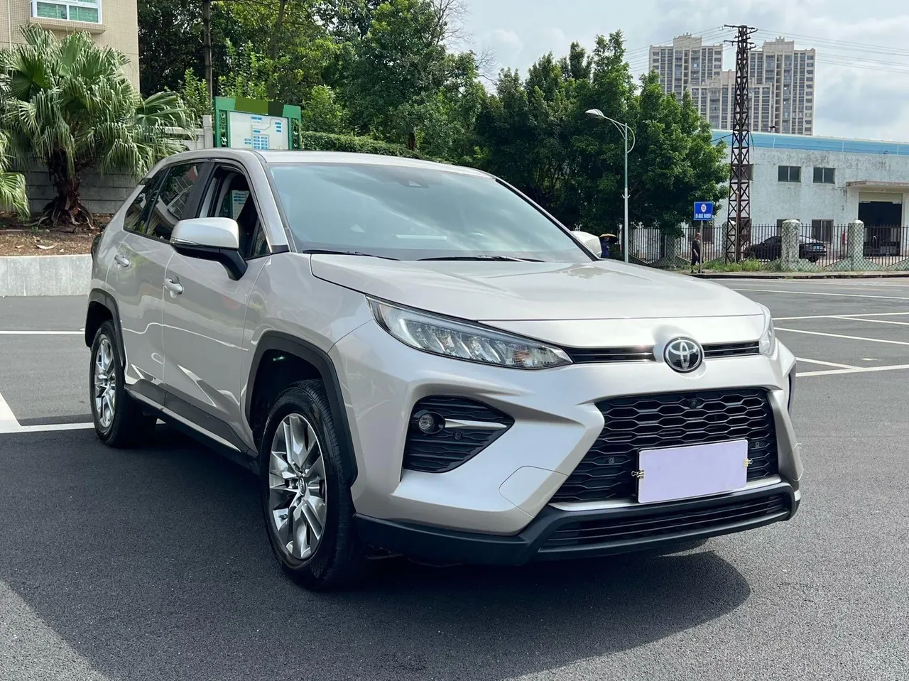 Toyota 2022 Willanda 2.0 Stepless Two-Drive Luxury PLUS Edition Automatic Gear 3