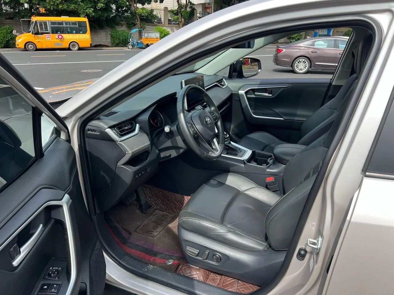 Toyota 2022 Willanda 2.0 Stepless Two-Drive Luxury PLUS Edition Automatic Gear 5