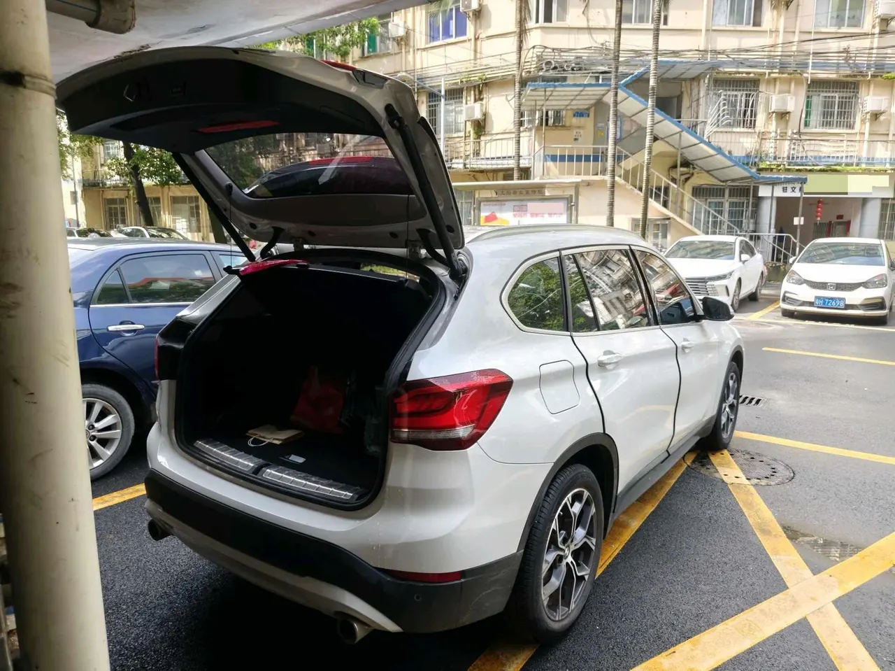 BMW 2020 X1 sDrive25Li 2.0T Leading Automatic Gear 6