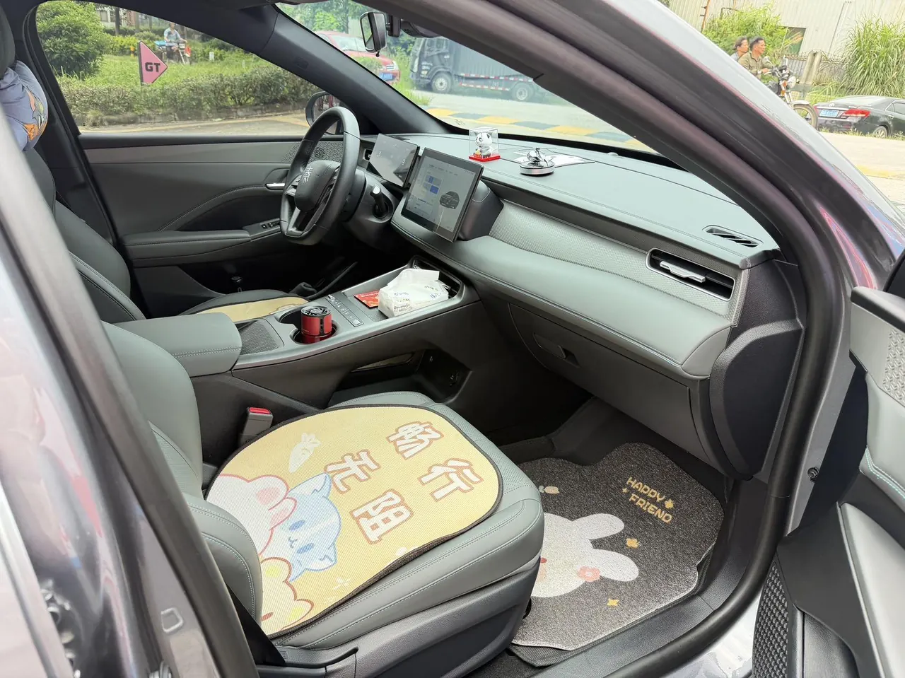BYD 2026 Qin PLUS DM-i 1.5 CVT 128km Entry-Level Automatic 4
