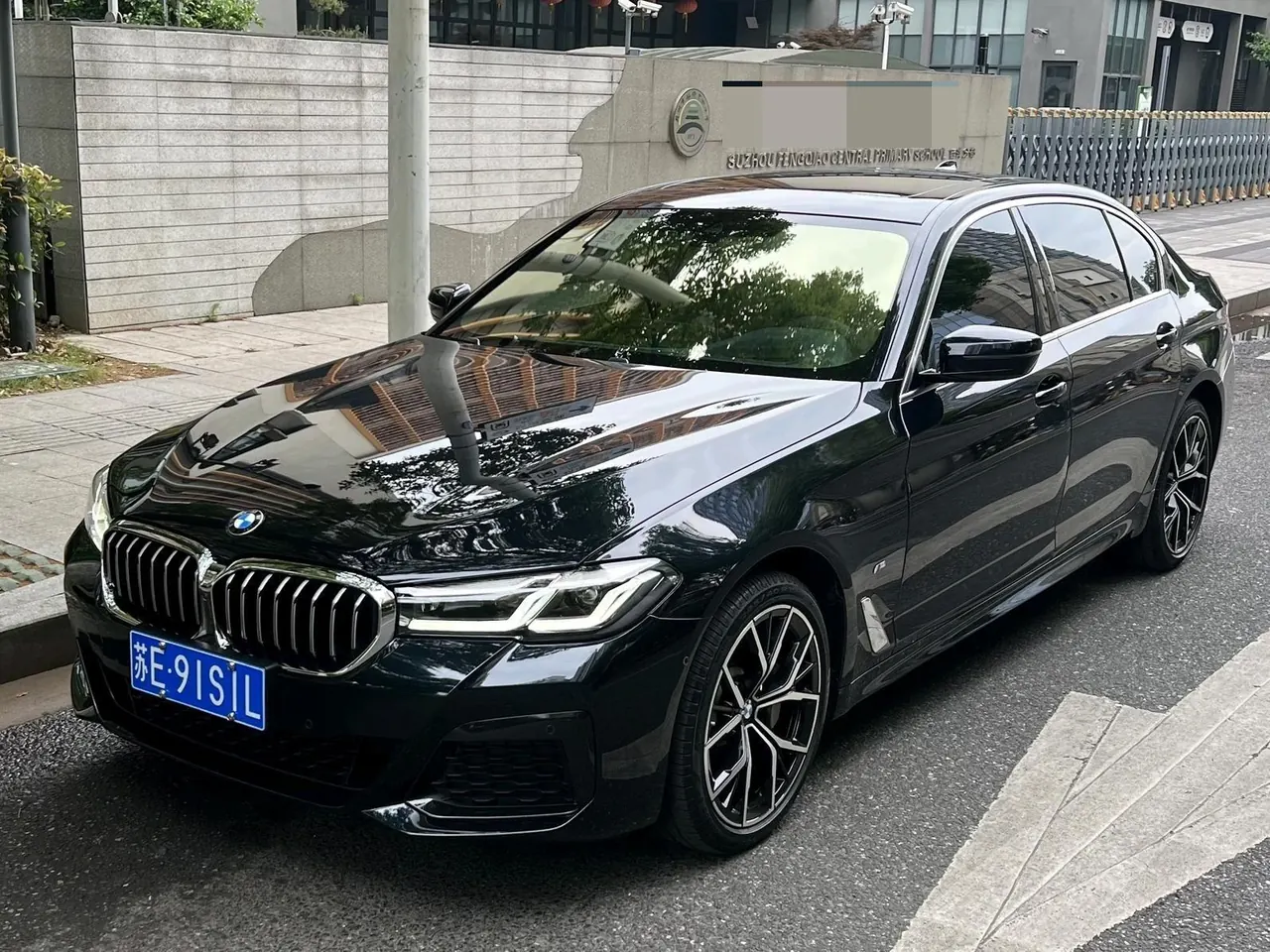BMW 5 Series 2021 530Li 2.0T Exclusive M Sports Suit Automatic Gear - View 1