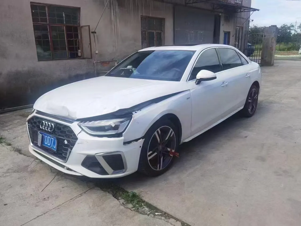 Audi 2020 A4L 2.0TFSI 40TFSI Deluxe Dynamic Automatic - View 1