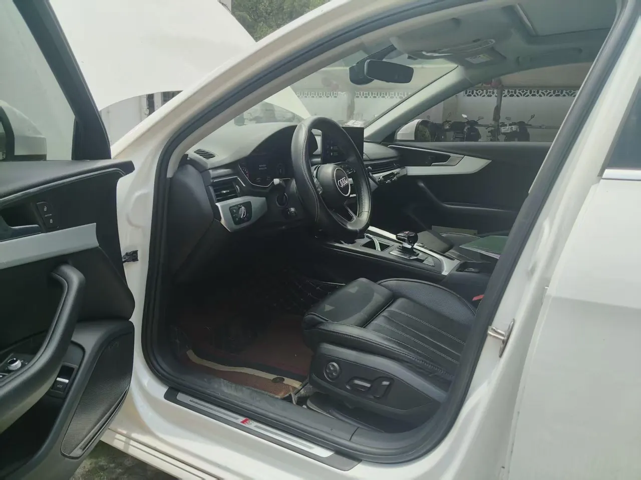 Audi 2020 A4L 2.0TFSI 40TFSI Deluxe Dynamic Automatic 4