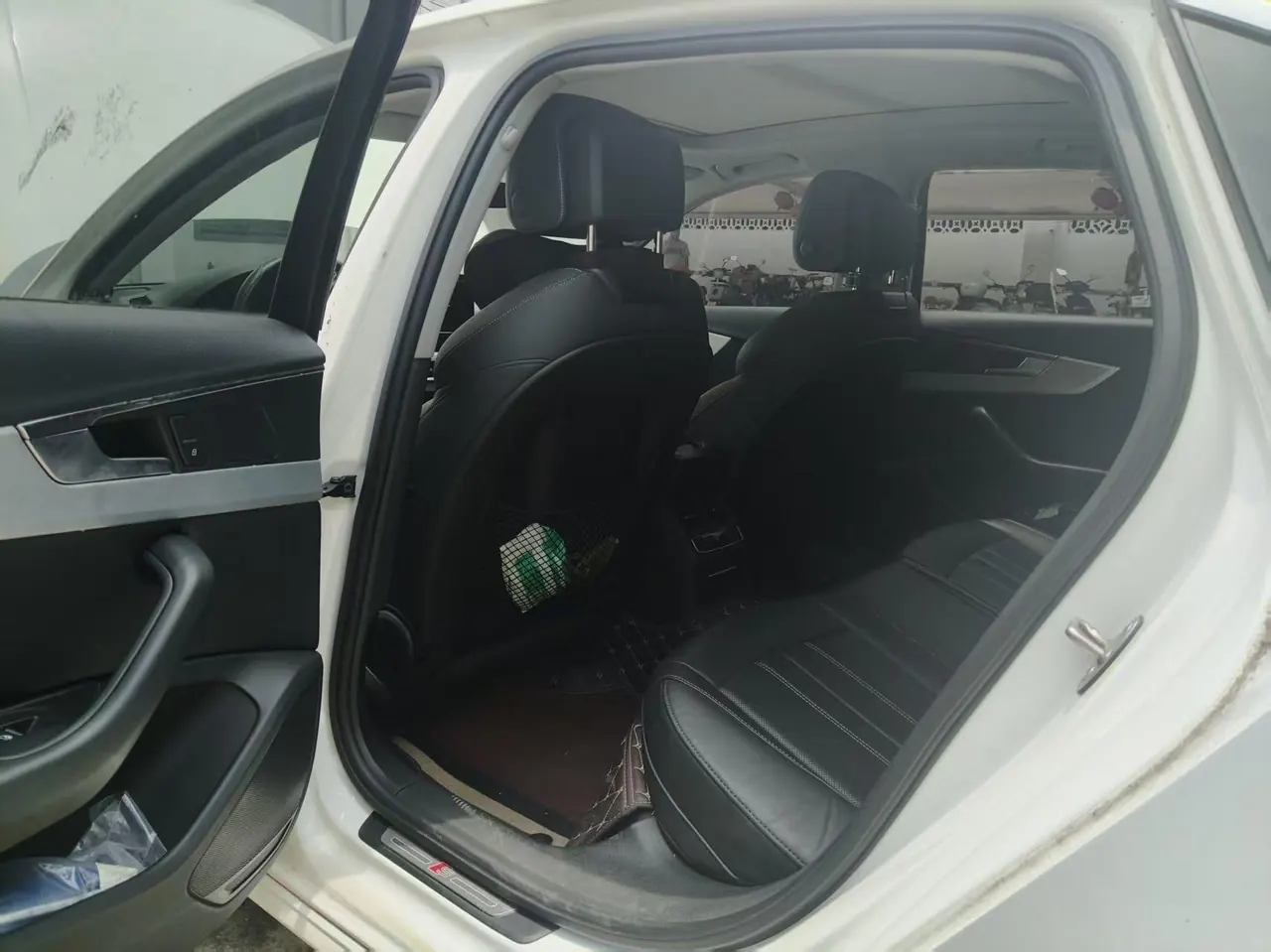 Audi 2020 A4L 2.0TFSI 40TFSI Deluxe Dynamic Automatic 5