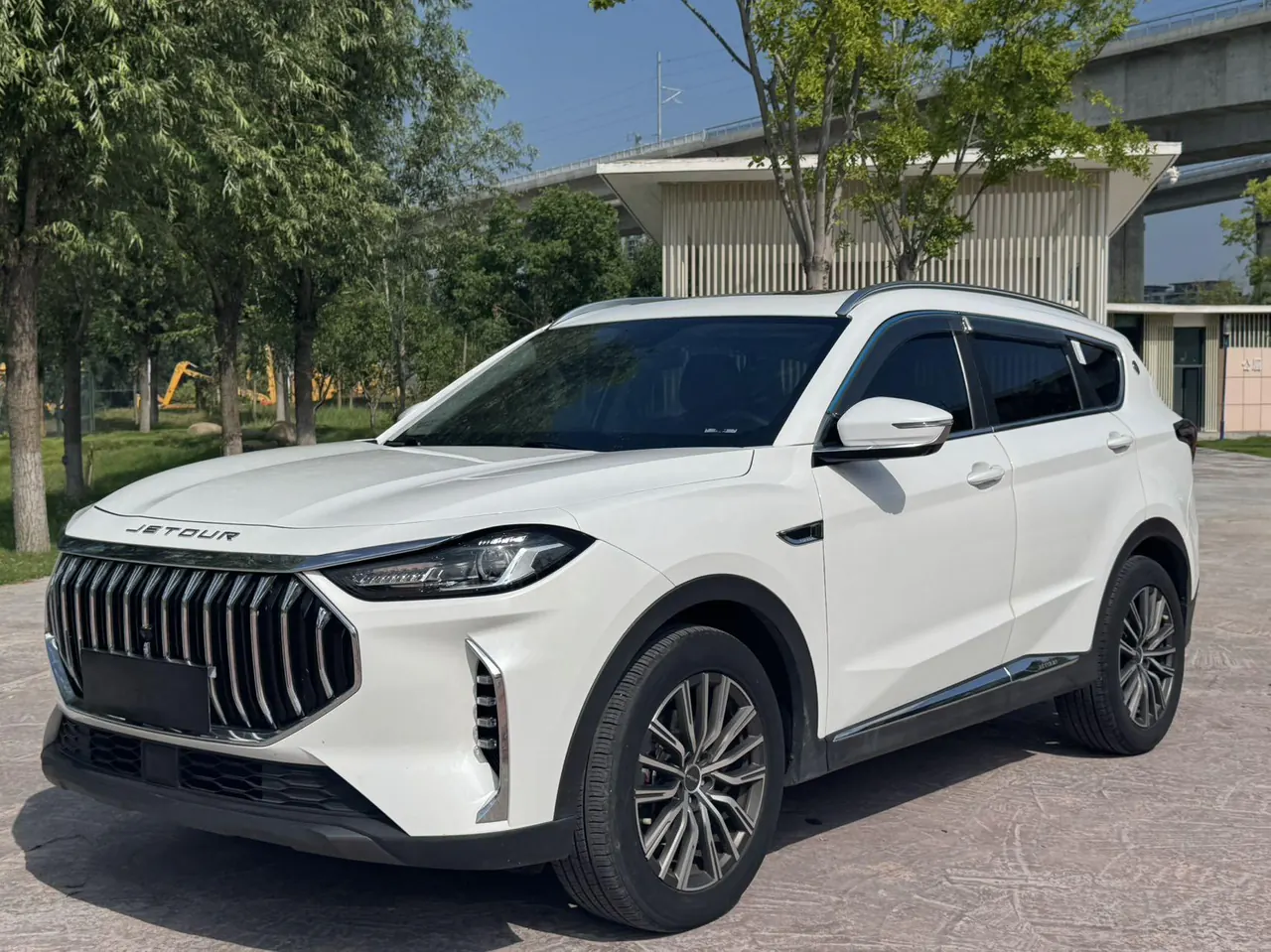 Open image lightbox: Jetour 2024 X70 PLUS 1.5T Champion MAX 7-seat Automatic Gear