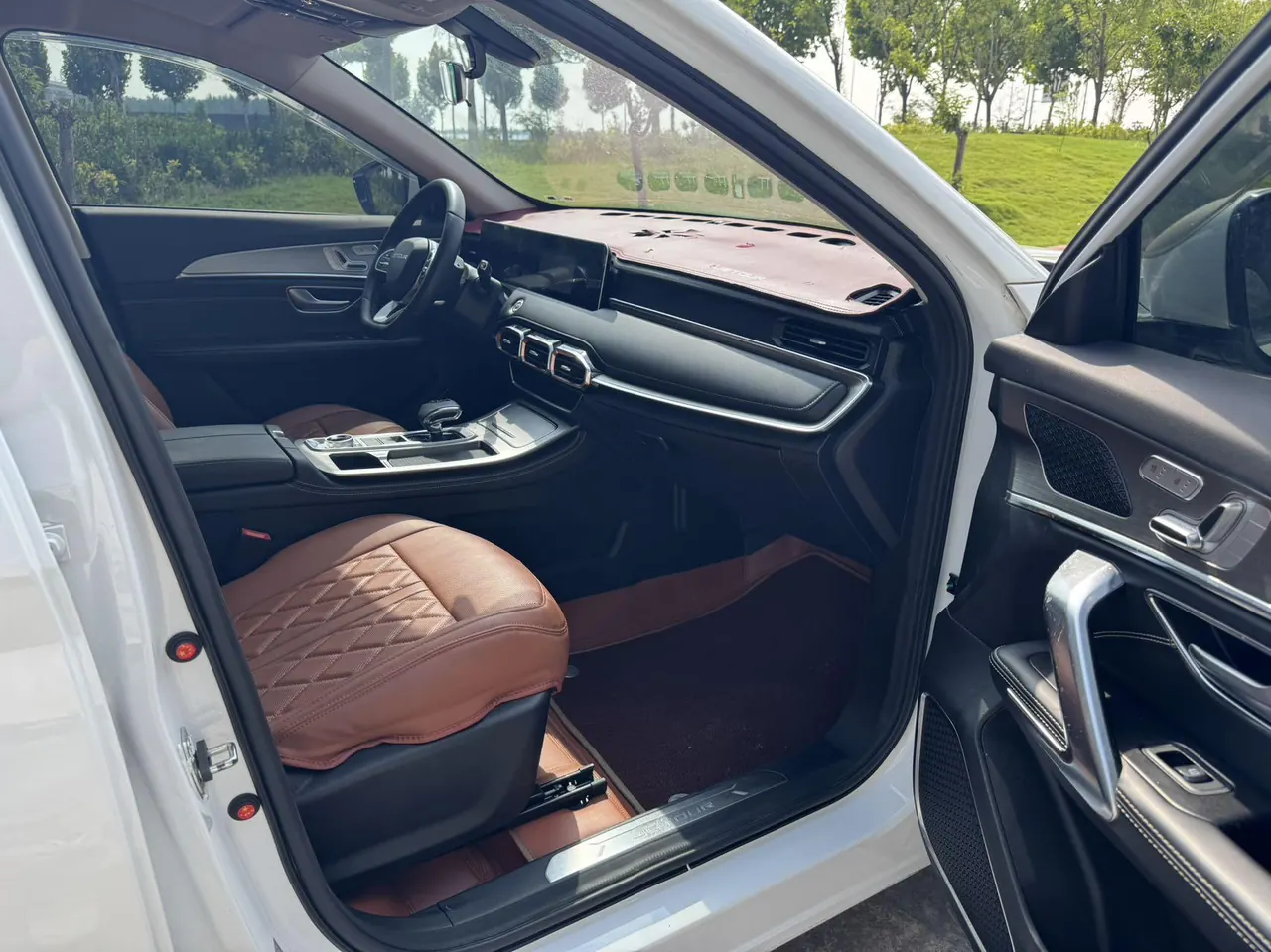 Jetour 2024 X70 PLUS 1.5T Champion MAX 7-seat Automatic Gear 14