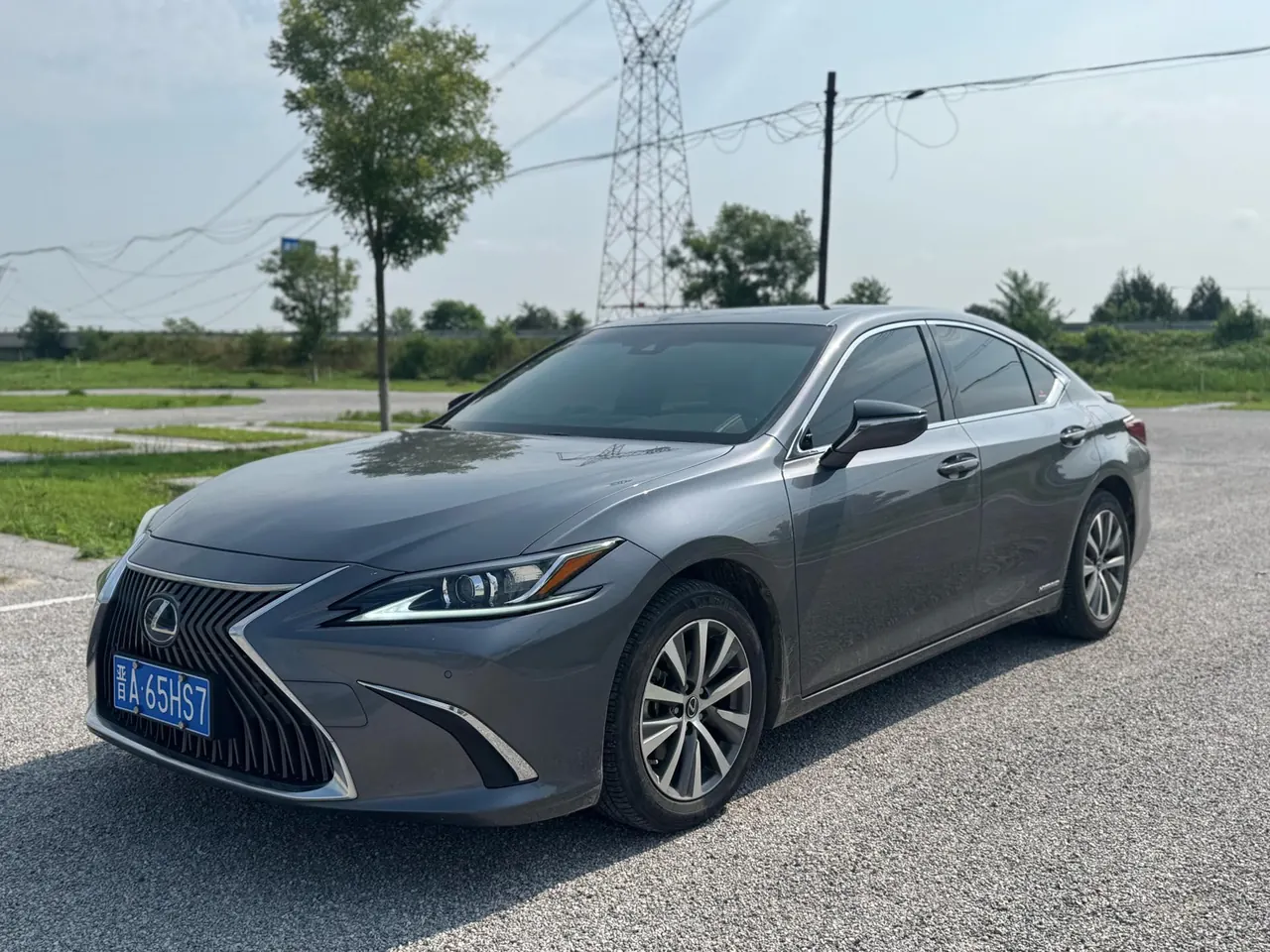 Open image lightbox: Lexus ES (Imported) 2020 ES300h 2.5 Stepless Excellence Edition Automatic Gear