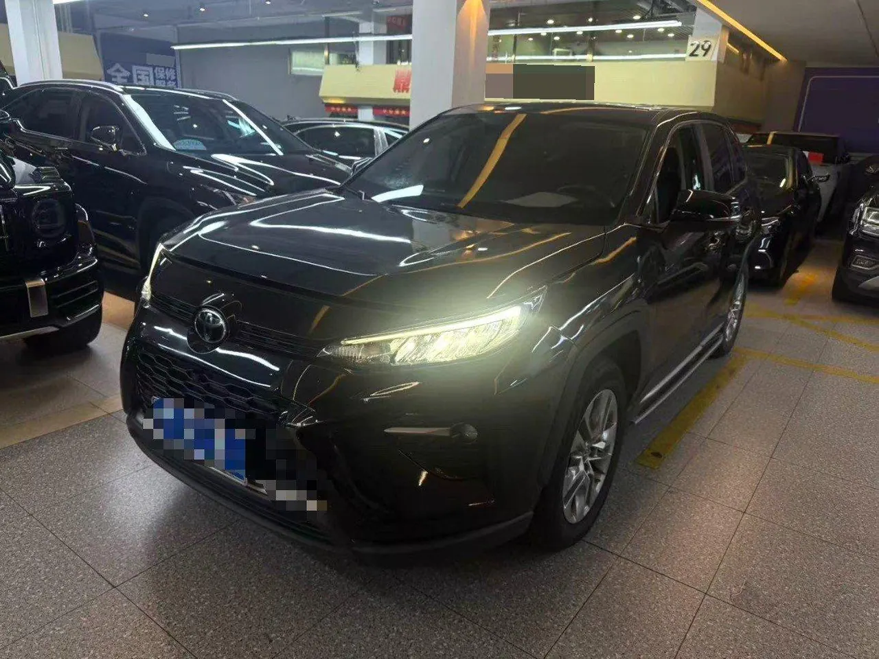 Open image lightbox: Toyota 2024 Wilanda 2.0 Stepless Two-Drive City Edition Automatic Gear
