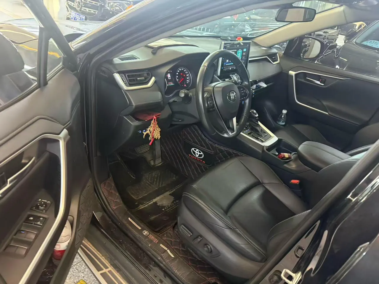Toyota 2024 Wilanda 2.0 Stepless Two-Drive City Edition Automatic Gear 3