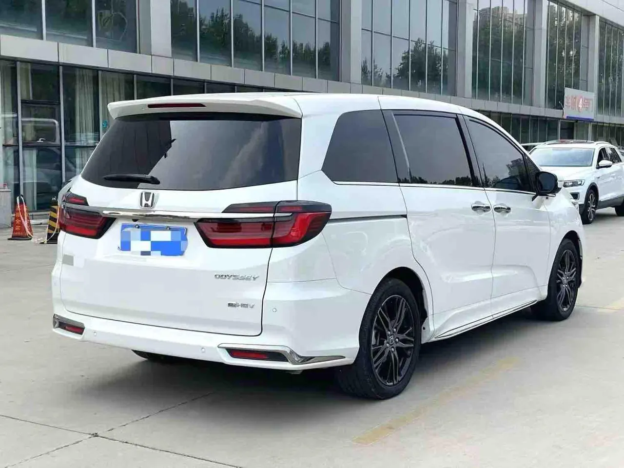 Honda 2024 Odyssey Hybrid 2.0 Stepless Sharp and Glory Edition Automatic Gear 7