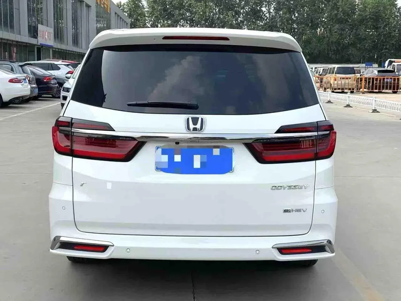 Honda 2024 Odyssey Hybrid 2.0 Stepless Sharp and Glory Edition Automatic Gear 8