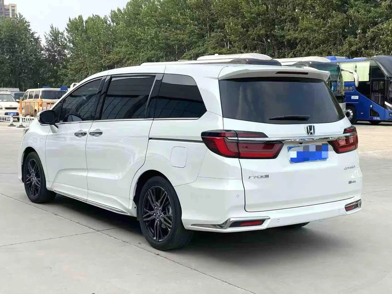 Honda 2024 Odyssey Hybrid 2.0 Stepless Sharp and Glory Edition Automatic Gear 9