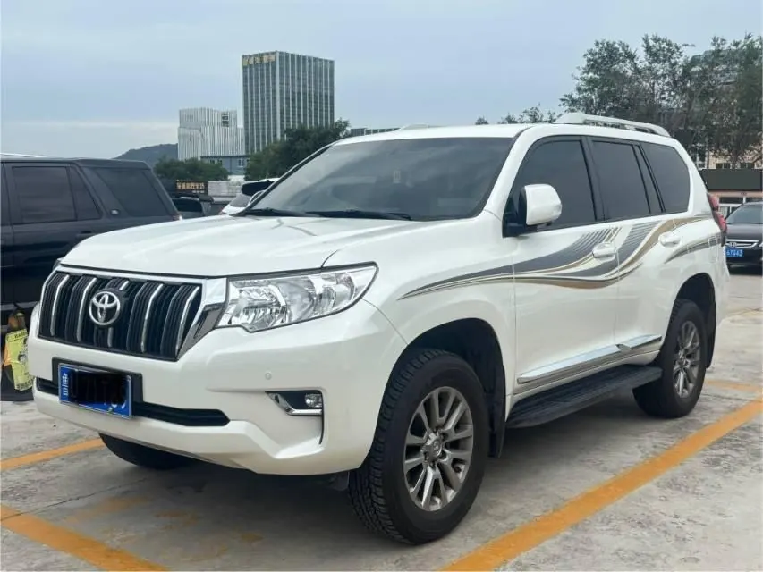 Open image lightbox: Toyota Prado (Imported) 2020 Prado 4.0 Manual