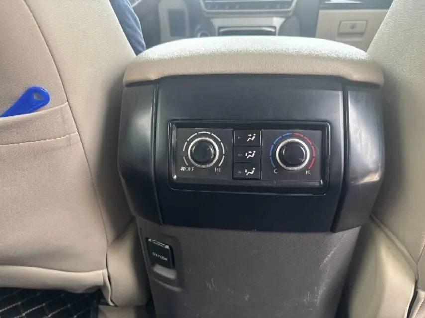Toyota Prado (Imported) 2020 Prado 4.0 Manual 10