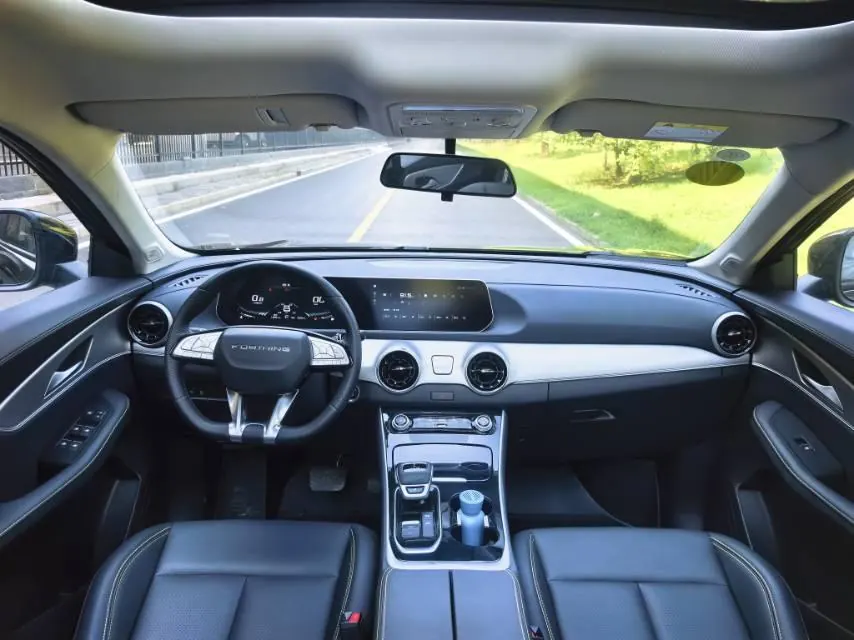 The popular 2024 T5 EVO 1.5TD Star Edition automatic gear 15
