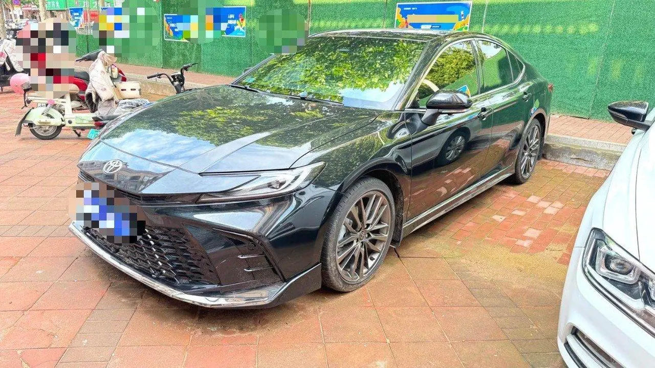 Open image lightbox: Toyota 2026 Camry Dual Engine 2.5HXS Stepless Sports Plus Edition Automatic Gear