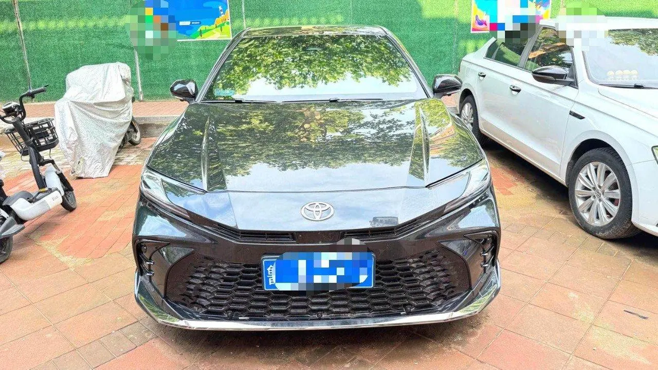 Toyota 2026 Camry Dual Engine 2.5HXS Stepless Sports Plus Edition Automatic Gear 2