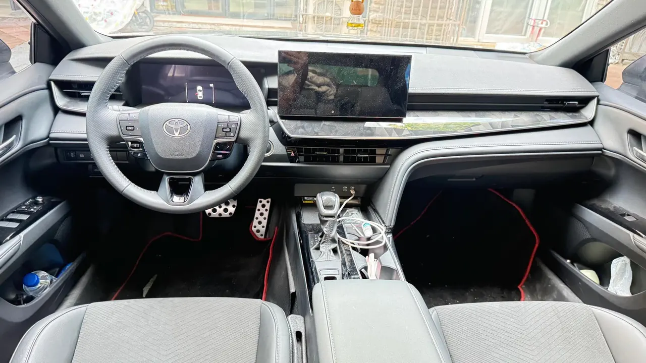 Toyota 2026 Camry Dual Engine 2.5HXS Stepless Sports Plus Edition Automatic Gear 4