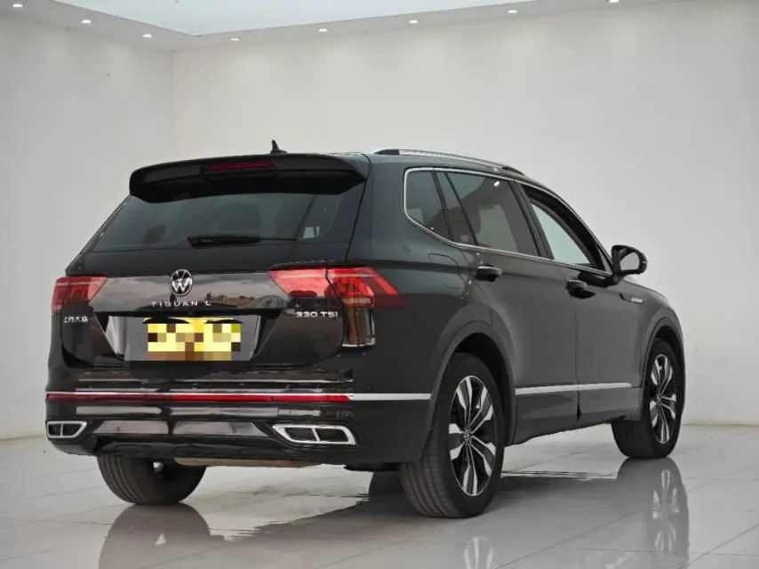 Volkswagen 2023 Tiguan L R-Line 2.0TSI 330TSI Two-Drive R-Line Overdrive Automatic Gear 6