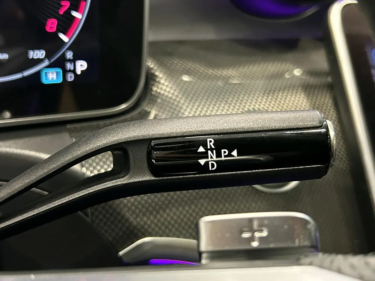 Mercedes Benz Class C New Energy 2023 C 350 e L 2.0T Automatic Gear 15
