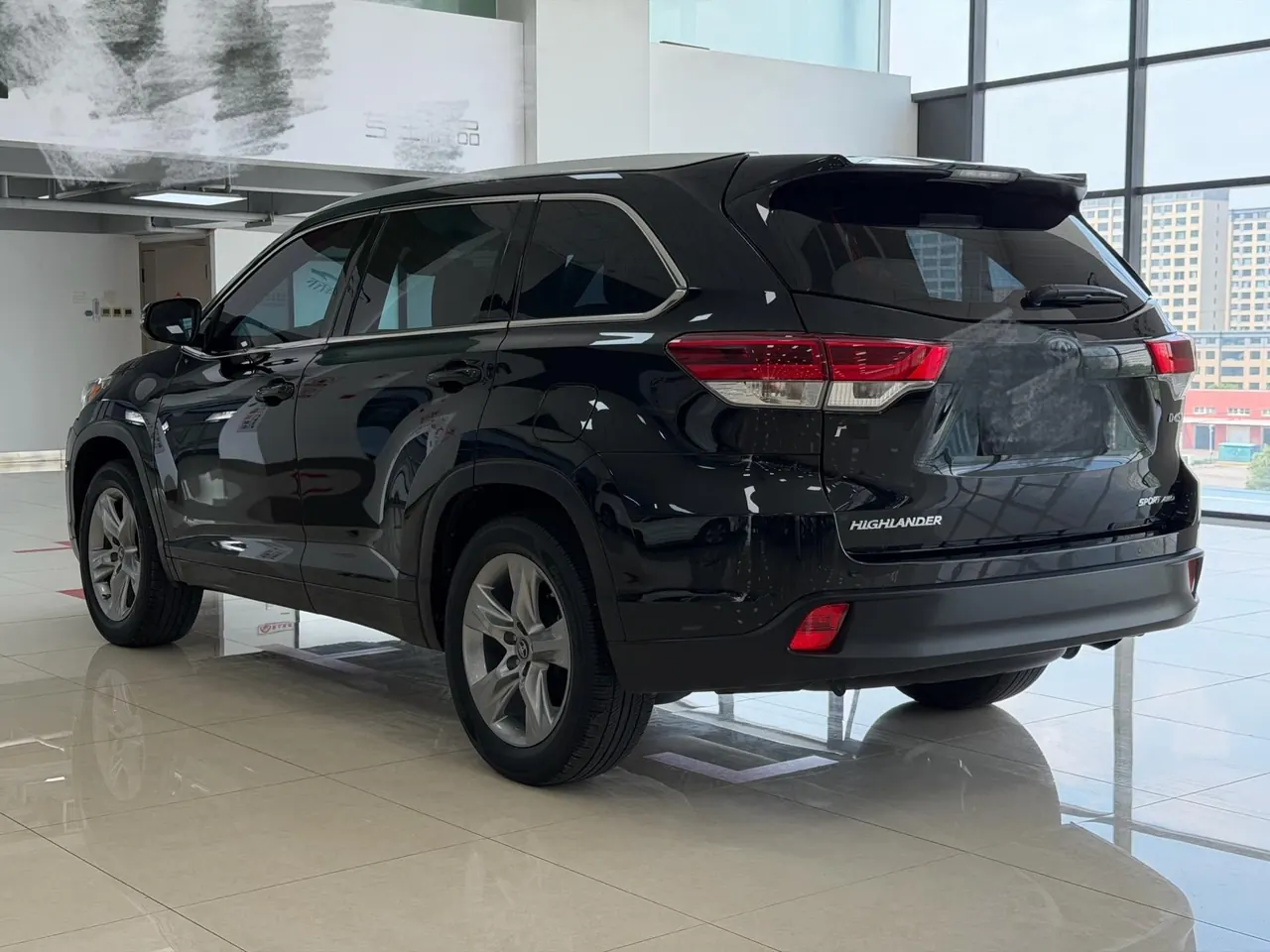 Toyota 2021 Highlander 2.0T 4-wheel drive deluxe 7-seat automatic gear 6