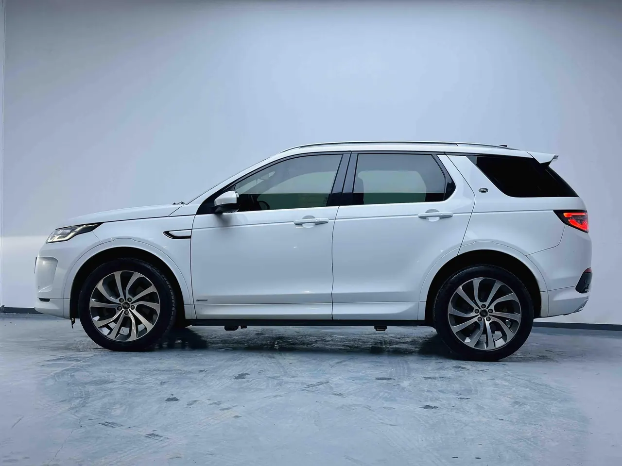 Land Rover 2021 Discovery Sports Edition 48V 2.0T 249PS R-Dynamic S Performance Edition Automatic Gear 2