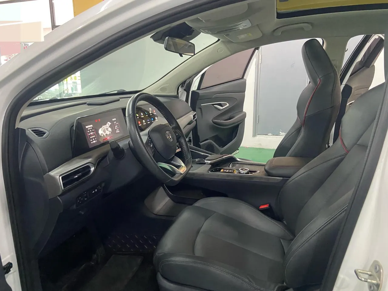 ChangAn 2020 UNI-T 1.5T Flagship Automatic Gear 4
