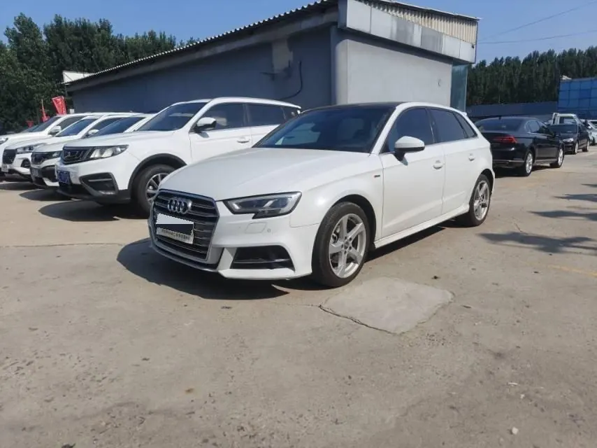Open image lightbox: Audi 2020 A3 Sportback 1.4TFSI 35TFSI Fashion Automatic