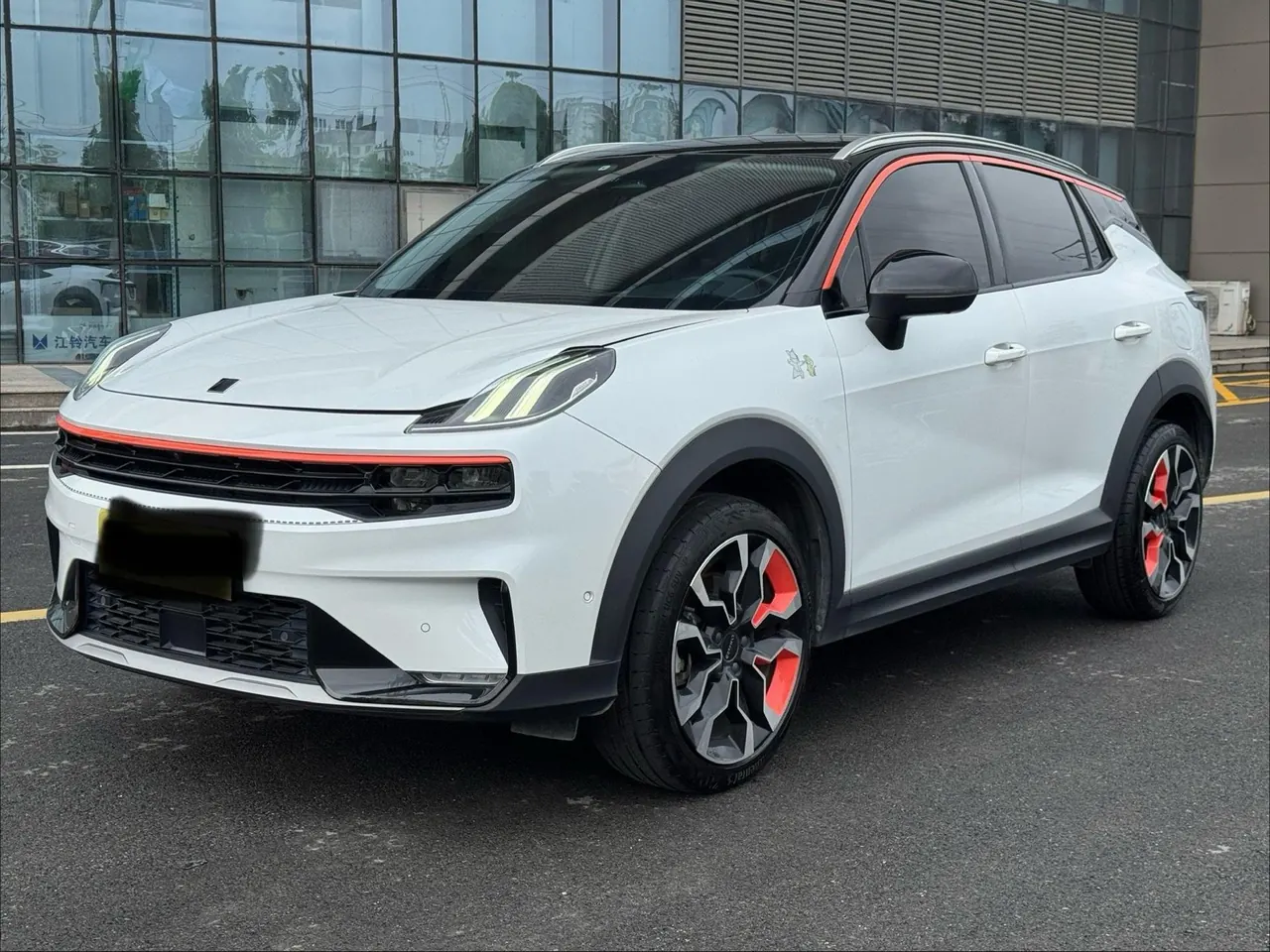 Открыть галерею: LYNK&CO 2020 LYNK&CO 06 1.5TD Yao Halo automatic gear
