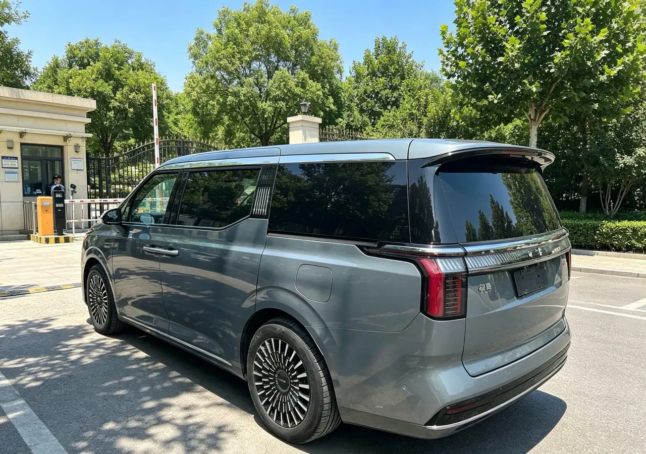 Zeekr 2024 Zeekr 009 six-seat executive version four-wheel drive 108kWh automatic gear 2