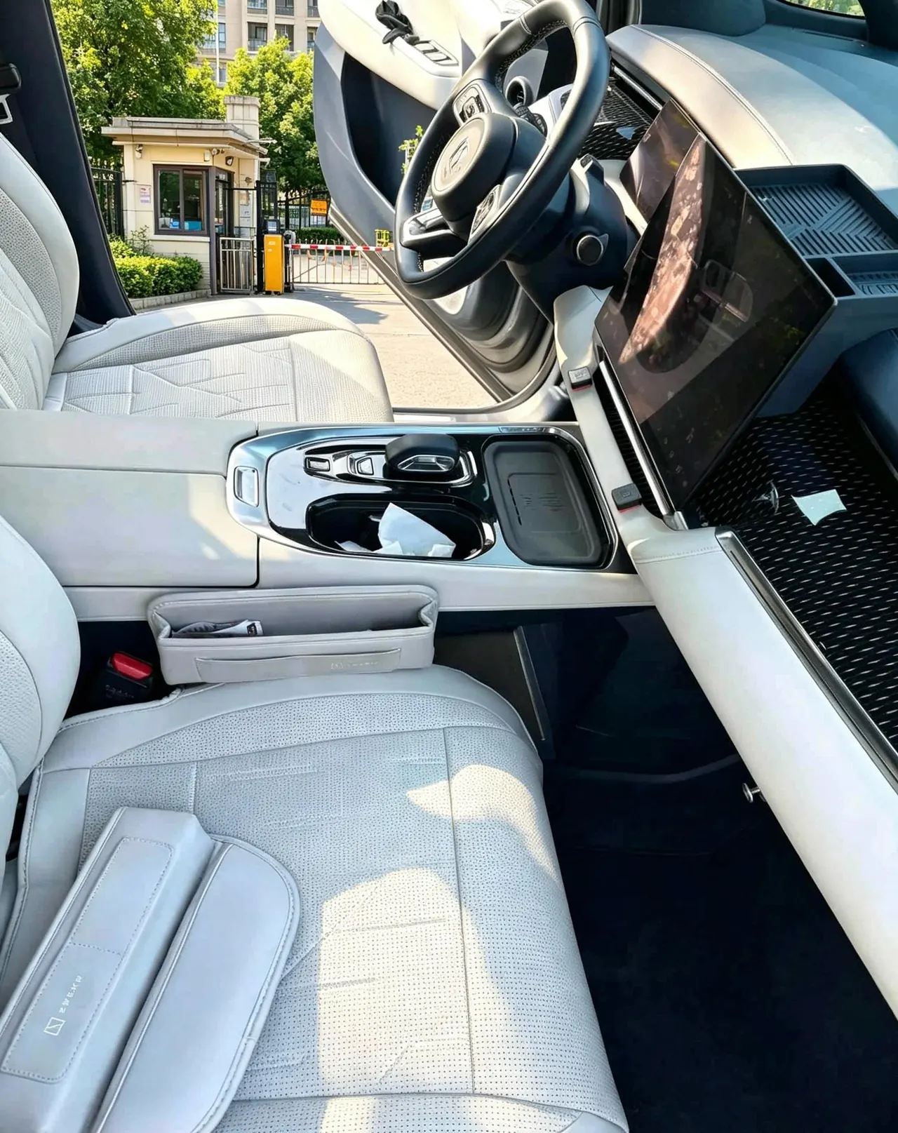 Zeekr 2024 Zeekr 009 six-seat executive version four-wheel drive 108kWh automatic gear 3