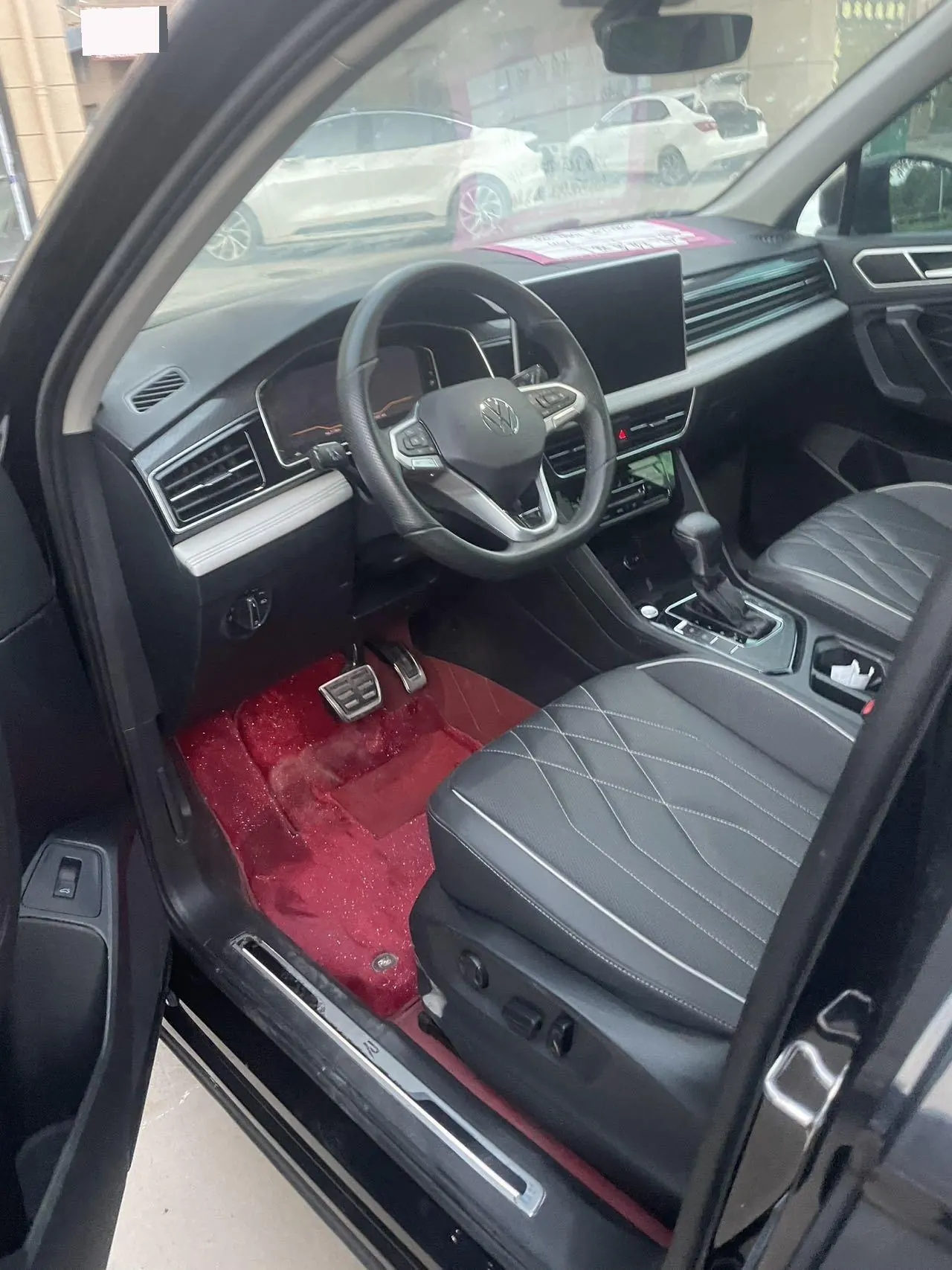 Volkswagen 2024 Tiguan L R-Line 2.0TSI 330TSI Two-Drive R-Line Overdrive Automatic Gear 2