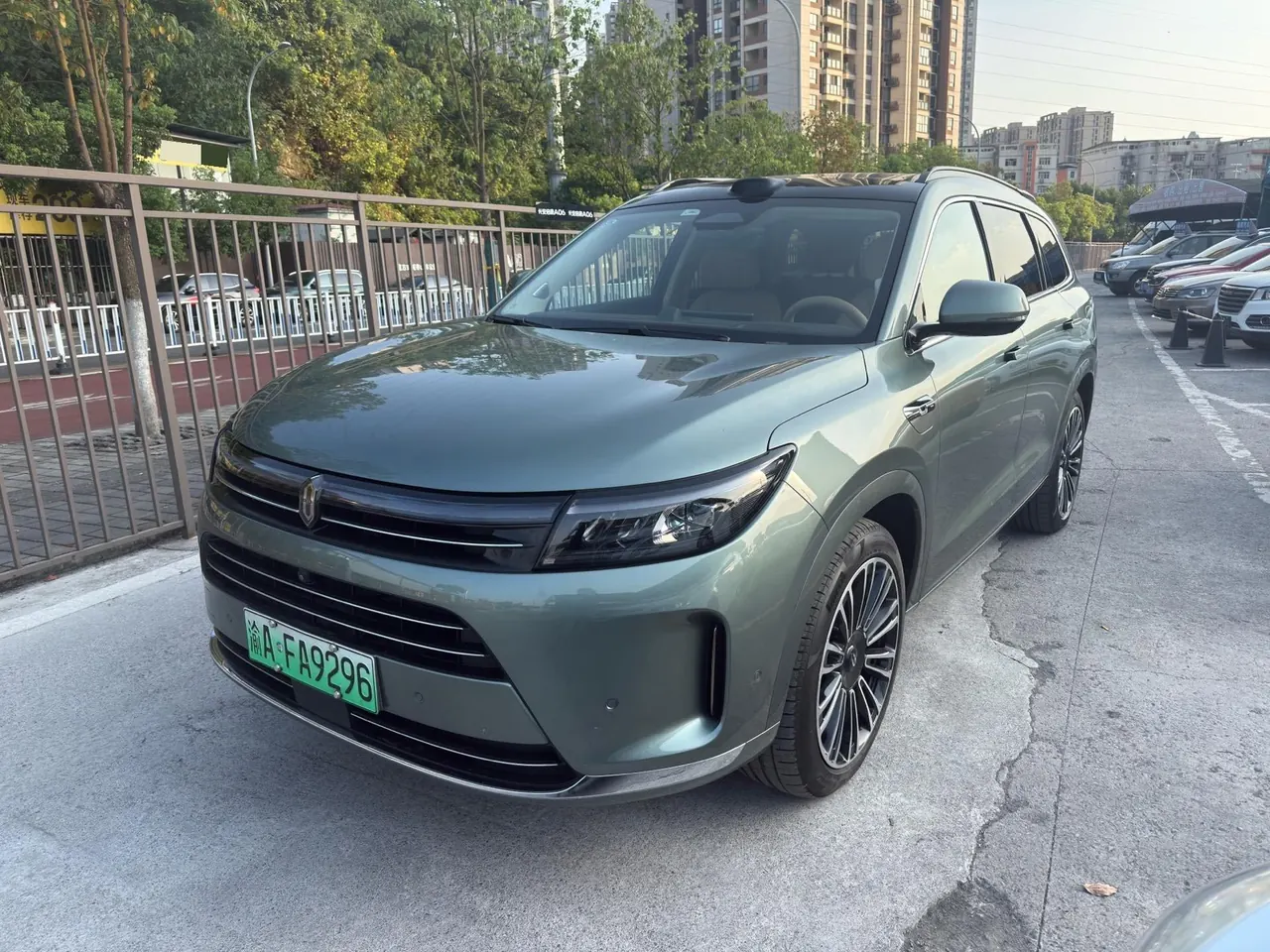 打开图片灯箱:AITO 2024 AITO M7 Smart Drive Rear Drive Max Edition 5-seat Automatic Gear