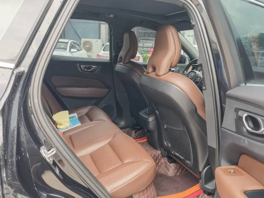 Volvo 2021 XC60 2.0T T5 4-wheel drive Zhiyuan Deluxe Edition Automatic Gear 6