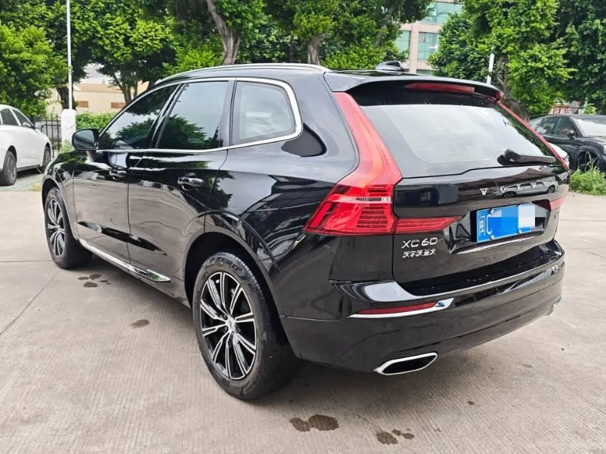 Volvo 2021 XC60 2.0T T5 4-wheel drive Zhiyuan Deluxe Edition Automatic Gear 9