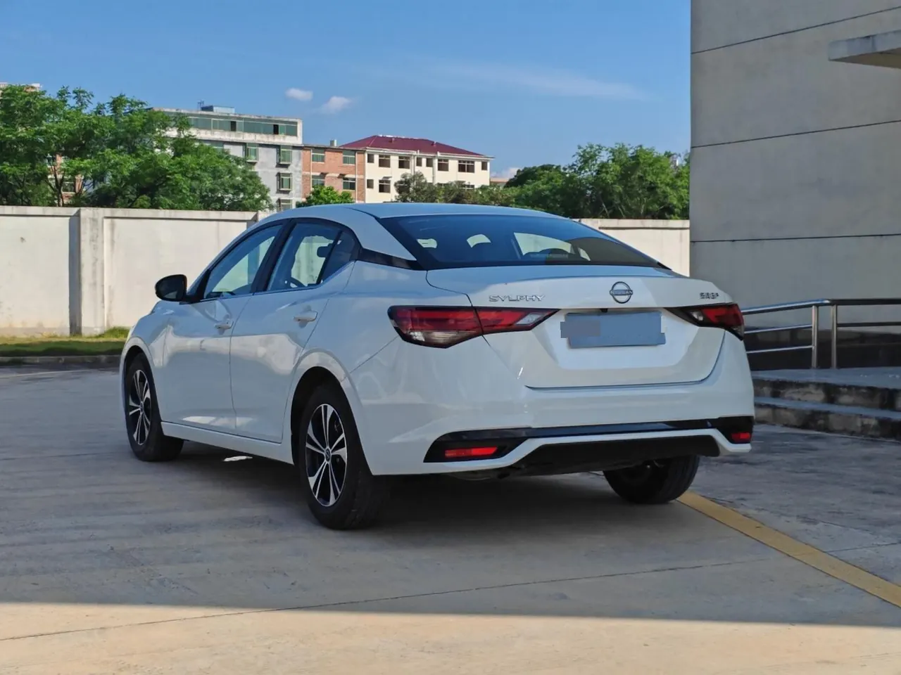 Nissan 2023 Sylphy 1.6 Stepless Pleasant Edition Automatic Gear 12