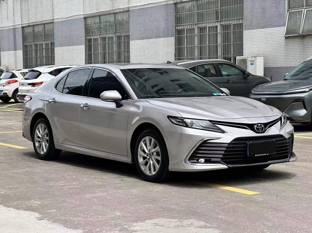 Toyota 2021 Camry 2.0G Stepless Deluxe Edition Automatic Gear 6