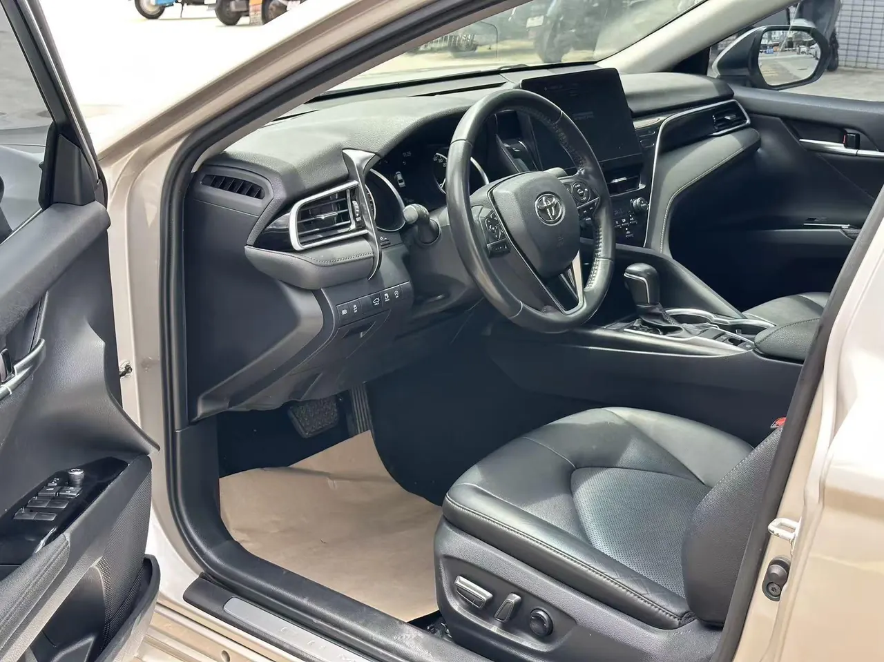 Toyota 2021 Camry 2.0G Stepless Deluxe Edition Automatic Gear 7