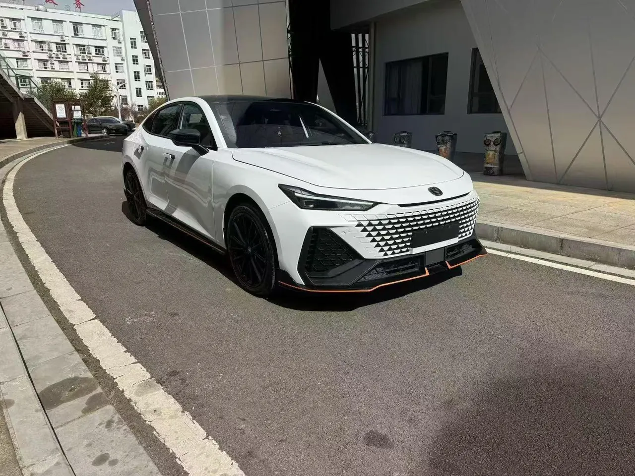 ChangAn 2024 UNI-V 2.0T High Energy Edition Automatic Gear 3