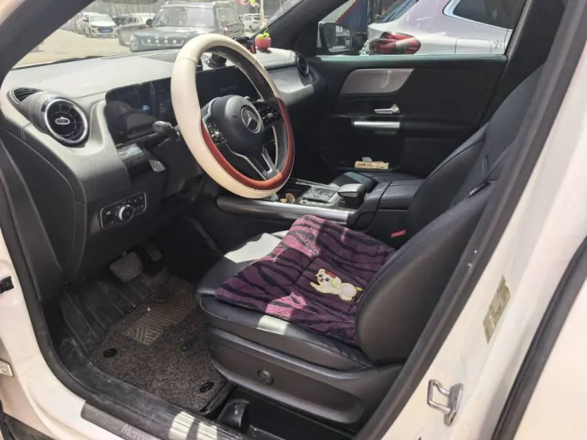 Mercedes Benz 2020 GLA 180 1.3T automatic gear 2