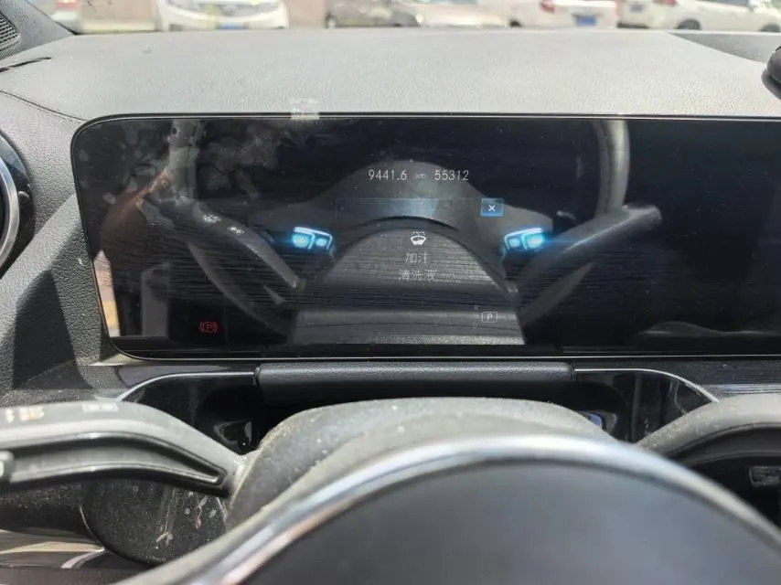 Mercedes Benz 2020 GLA 180 1.3T automatic gear 3