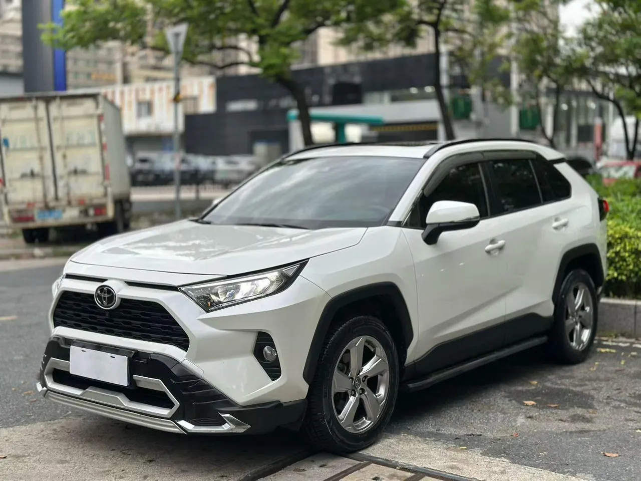 Open image lightbox: Toyota 2020 RAV4 Rongfeng 2.0 Stepless Four-wheel Drive Fashion Edition PLUS Automatic Gear