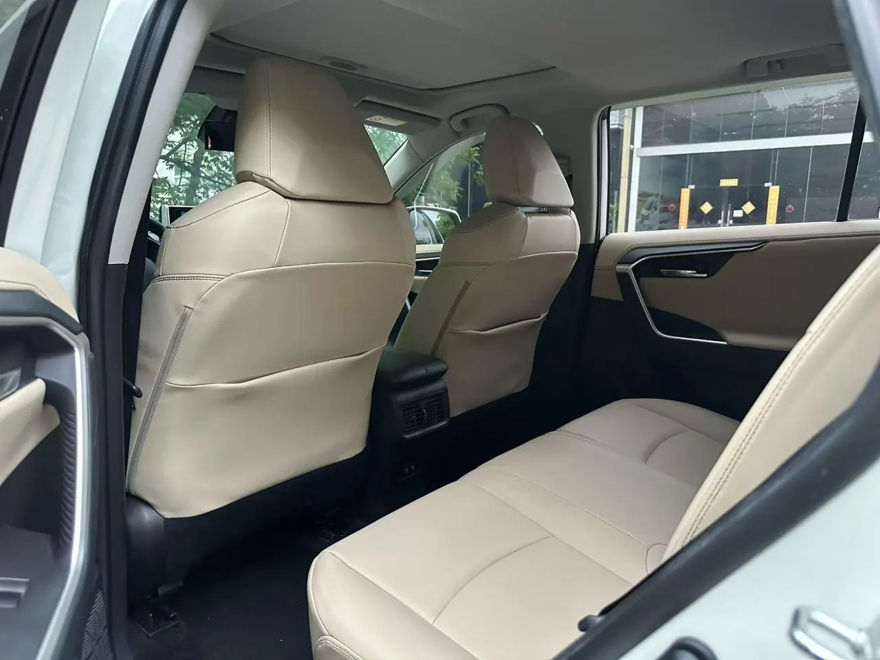 Toyota 2020 RAV4 Rongfeng 2.0 Stepless Four-wheel Drive Fashion Edition PLUS Automatic Gear 6